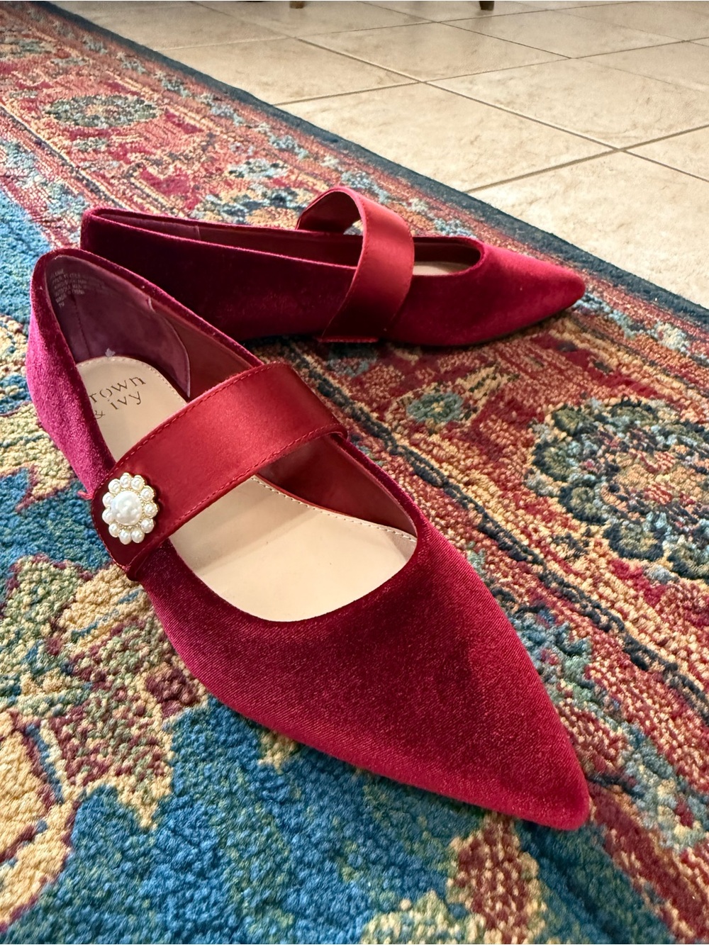 Crown & Ivy Burgundy Velvet Pearl Mary Jane Flats 7.5